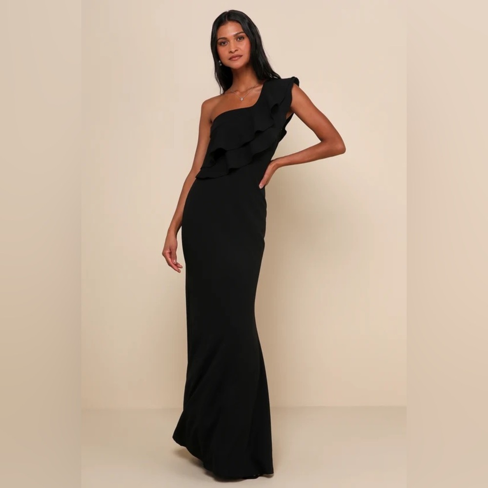 Lulu's Black Ruffle One-Shoulder Cocktail Gown